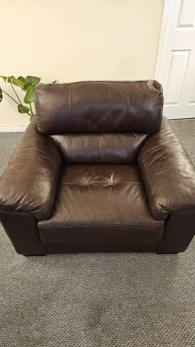 Stylish Modern Leather Armchair in Rich Brown